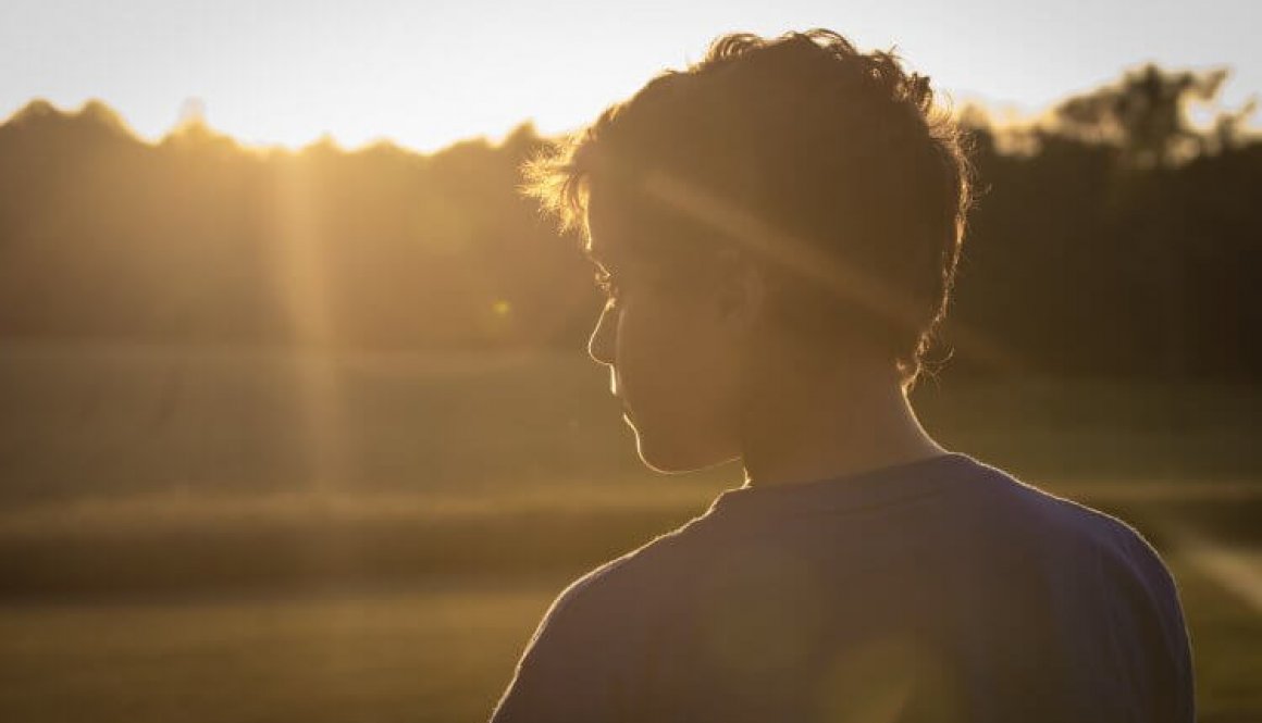 back-view-blur-boy-457491