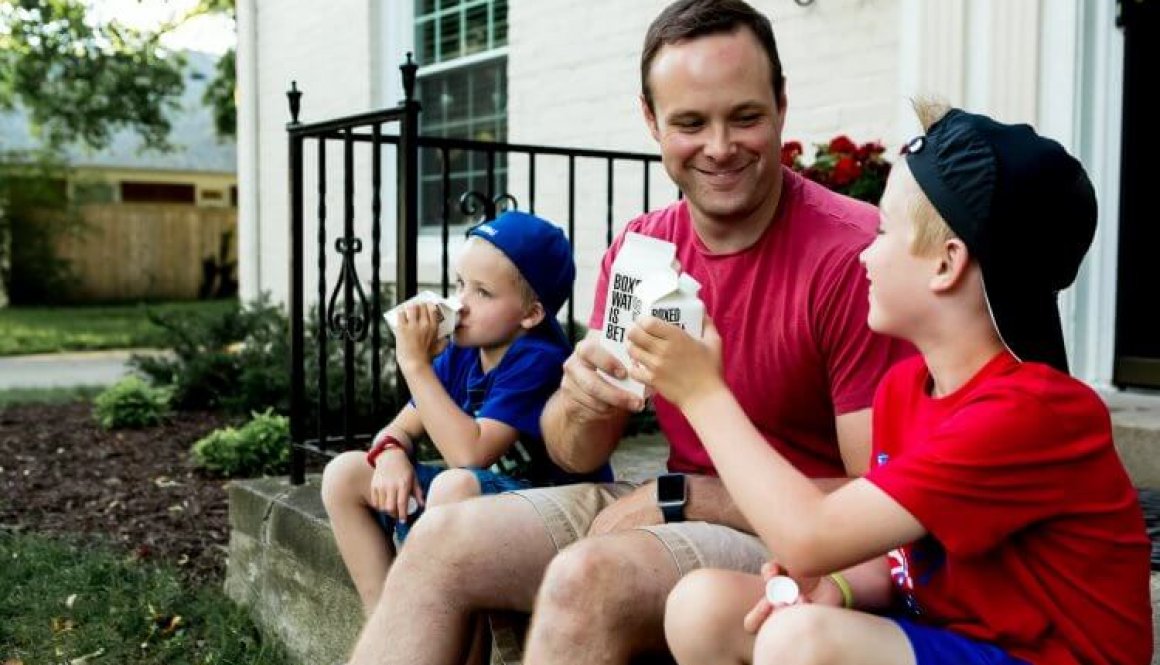 boxed-water-is-better-1463966-unsplash