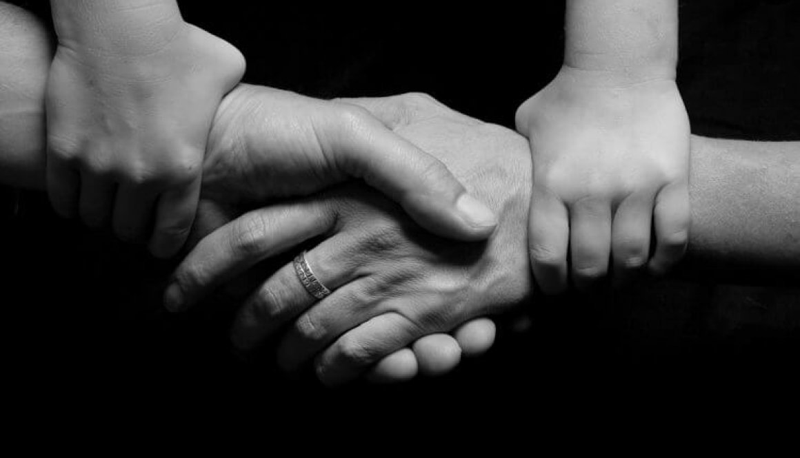 connected-1327191_1280